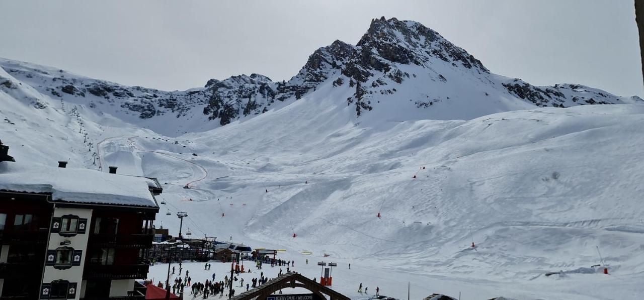 Rond Point Des Pistes Vue Panoramique Au Soleil Tignes